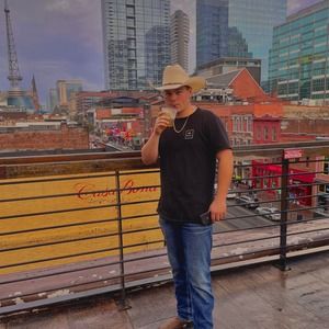 Meet your Posher, Austin